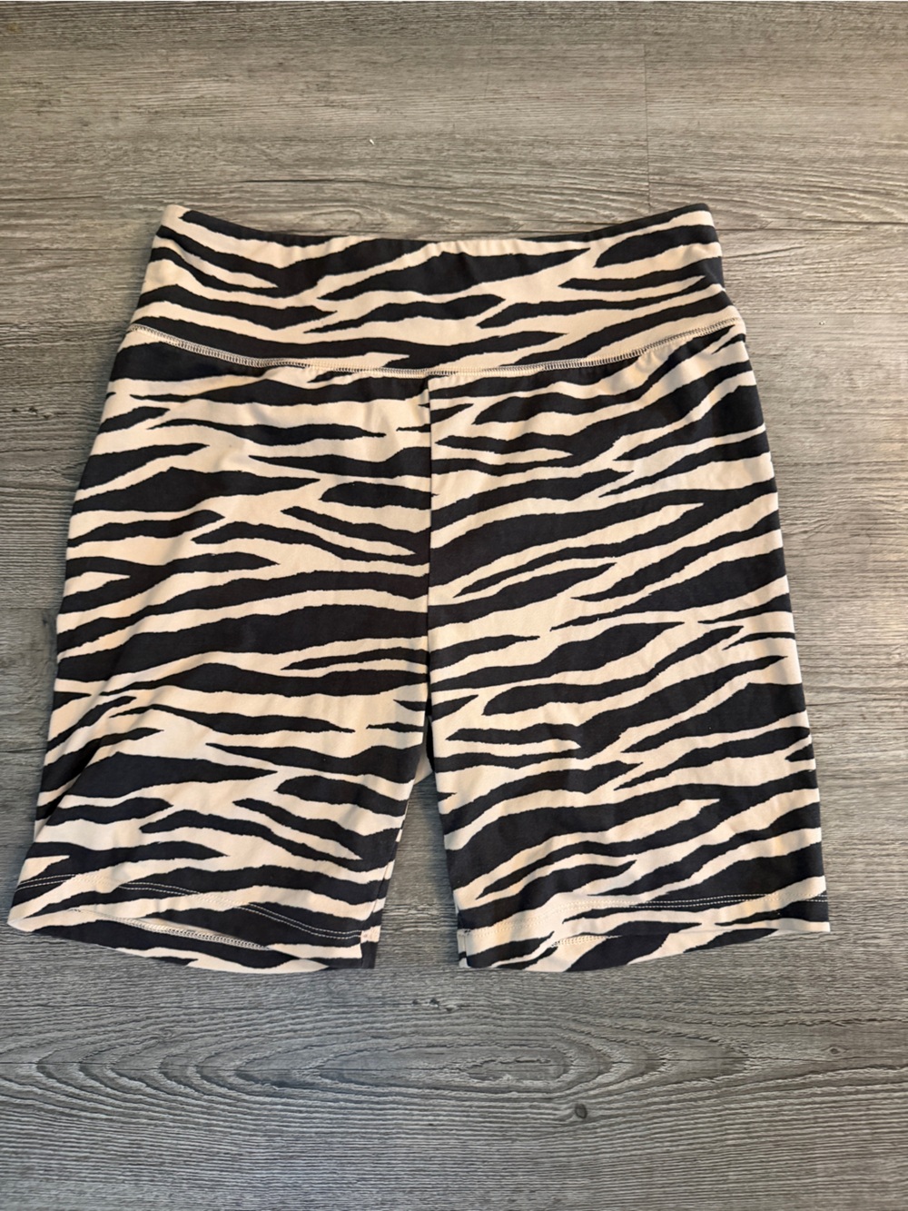 American Eagle Outfitters Black and Cream Zebra Print Women’s Shorts